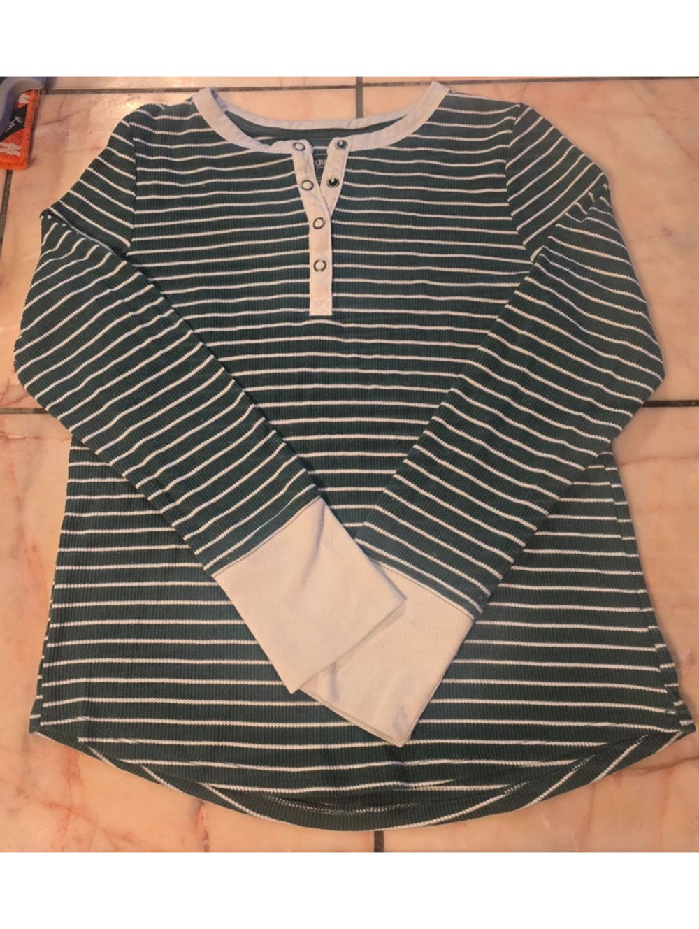 American Eagle Outfitters Y2K-style Long Sleeve Waffle Knit Button Snap Henley